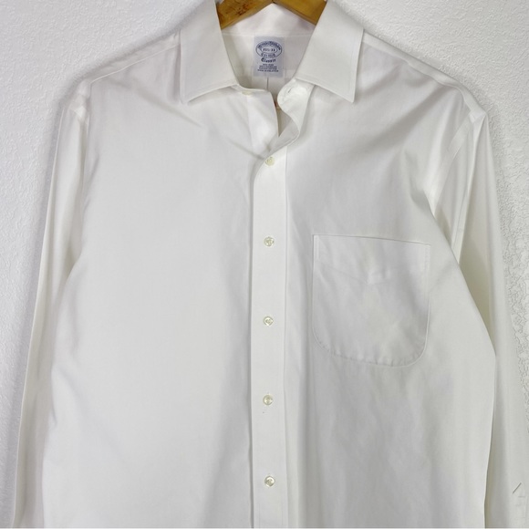 Brooks Brothers Classic White Supima Cotton Button Front Shirt - Picture 2 of 8